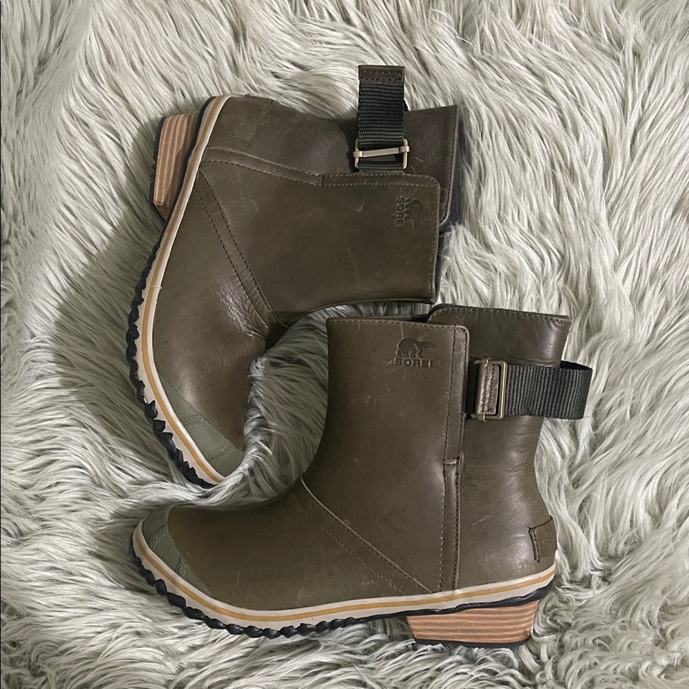 Sorel Khaki Ankle Boots with Black Strap